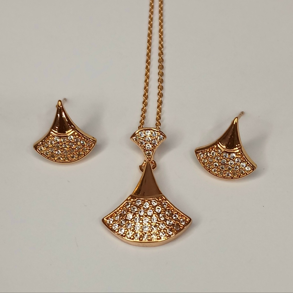 Zircon Fan Pendant Necklace Set
